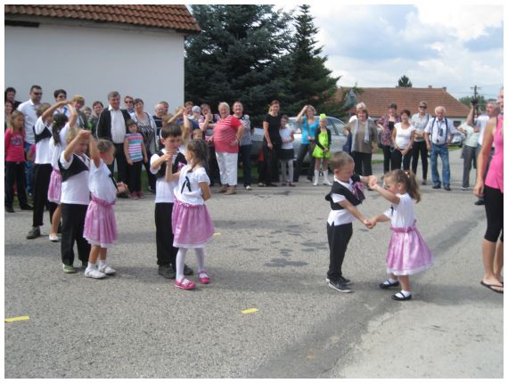 v obr slavnostní zahájení