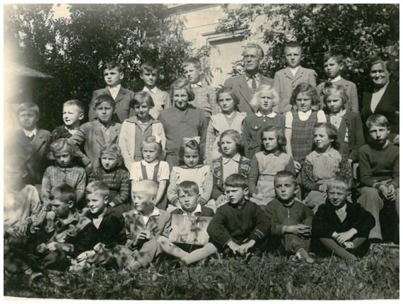 v obr Školní fotka 1957-58