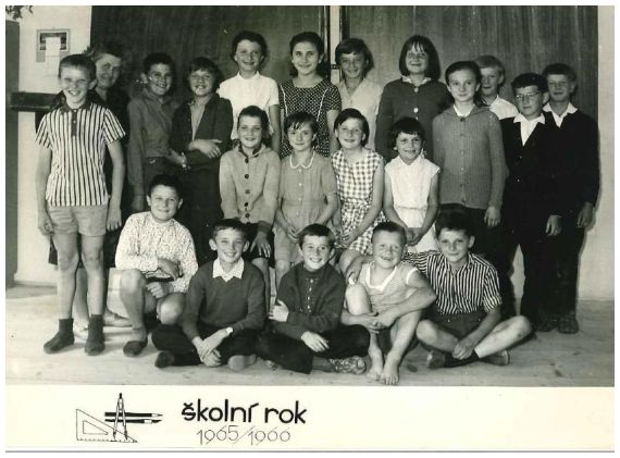 v obr Školní fotka 1965-66