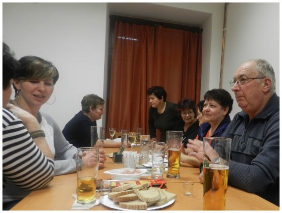 v obr pomáhali se setkáním