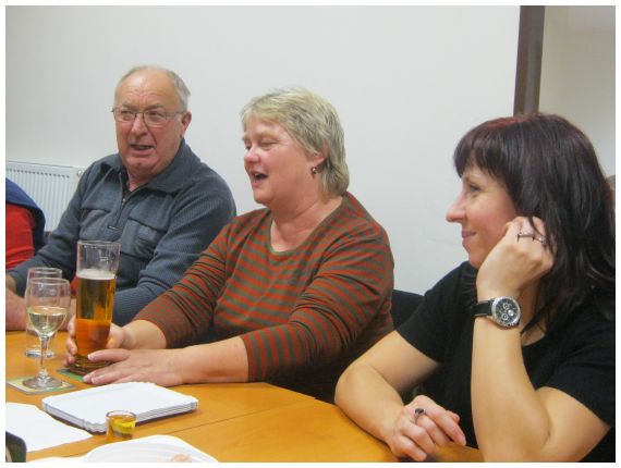 v obr pomáhali se setkáním